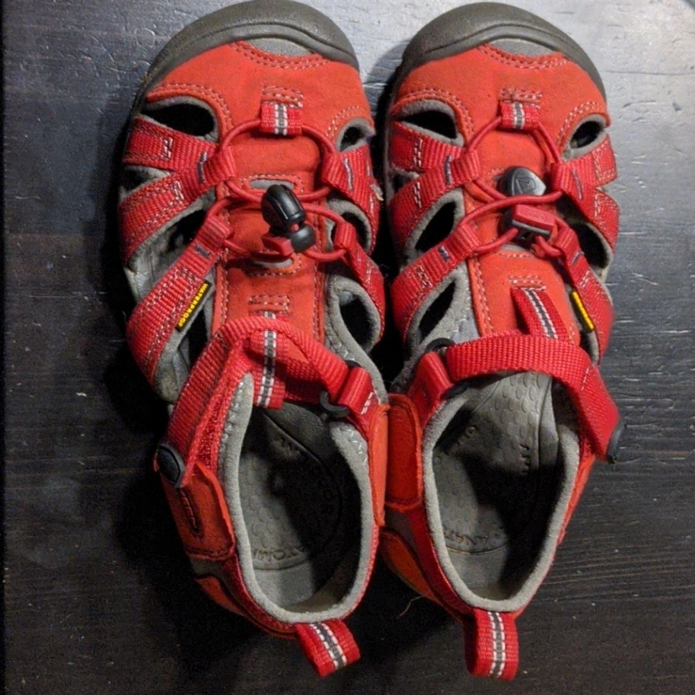 Keen red sandals